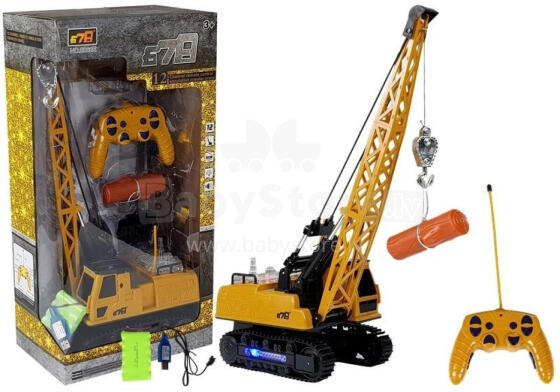 R/C kraana liikuvate kätega ja valgustusega