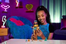 Monster High Cleo Doll Art.HXH74 Кукла Клео из серии Монстры