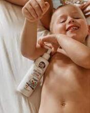 Pure Beginnings Baby Massage Oil Art.251284 niisutav massaaži- ja vanniõli jojooba, mandli-, avokaadoõli ja Kalahari meloni ekstraktiga kuivale ja väga kuivale nahale, 100 ml
