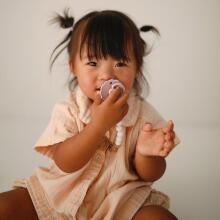Frigg Daisy Round Latex Art.101249 Soft Lilac/Fuchsia Pacifier (nipple) made of 100% natural rubber 0-6 months (2 pcs.)