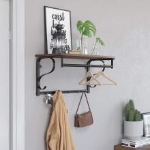LOFT puidust riiul riidepuudega