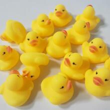 Quack-tastic Mini Tiny 12 Rubber Ducks Art.267879 Mini 12 kummist pardid 4x3cm