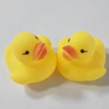 Quack-tastic Mini Tiny 12 Rubber Ducks Art.267879 Mini 12 kummist pardid 4x3cm
