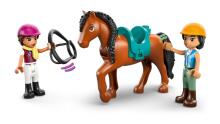 LEGO Friends Hobusetall ja Ratsakool