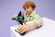 LEGO City Jet vs. Auto