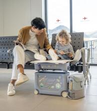 Stokke Parent-Child Travel Kids Luggage Art.296469 Coral Pink Чемодан-сиденье на колесах 3 в 1