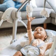 Ingenuity Comfort 2 Go Portable Baby Swing Art.296542 Endless Bloom Kiiktool meloodiatega